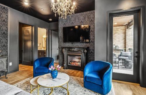 Edgehill House | The Smokeshow on Music Row near Broadway in Downtown Nashville- Pool, Gym, Patio