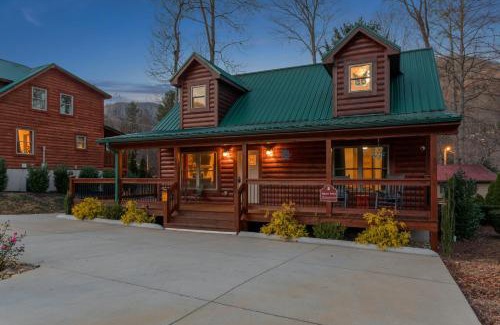 Maggie Valley House | The Snow Owl Cabin