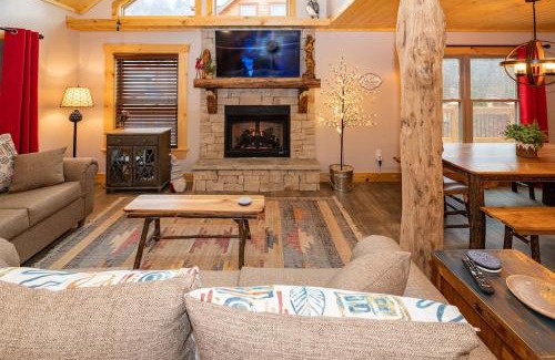 Maggie Valley House | The Snow Owl Cabin