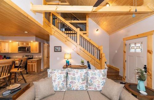 Maggie Valley House | The Snow Owl Cabin