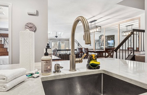 Seven Springs Condo | ❄ The Snowballer – Ultimate Ski-In/Ski-Out Retreat! 🎿🏔