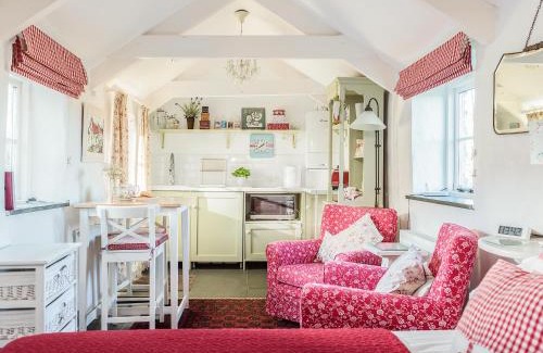 Rescorla House | The Snug