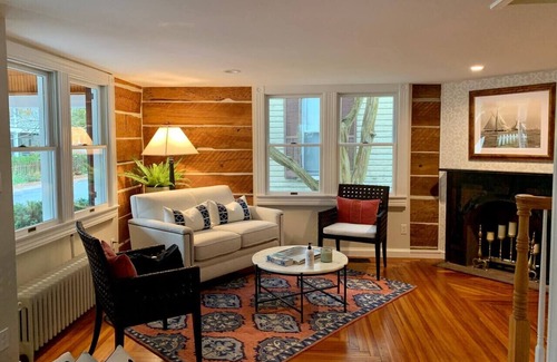 St. Michaels Bed & Breakfast | The Snuggery Inn & Suites Sea Grass Room