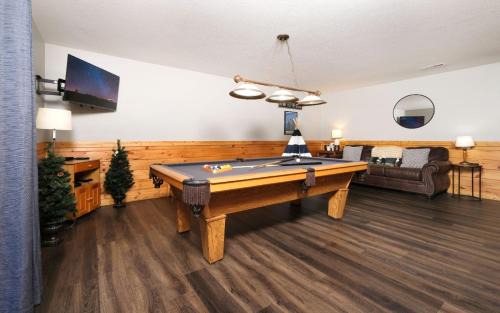Black Bear Falls Villa | The Song Bird