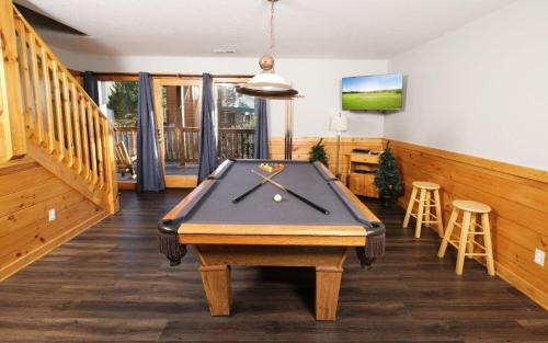 Black Bear Falls Villa | The Song Bird
