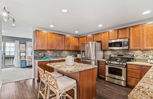 Bremerton House | The Sound Landing w/Beach Access & Theater Room!