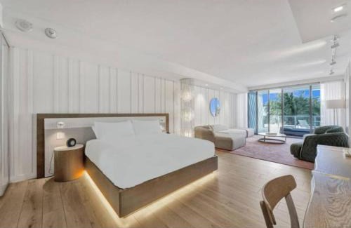 City Center Apartment | The South Beach Suite
