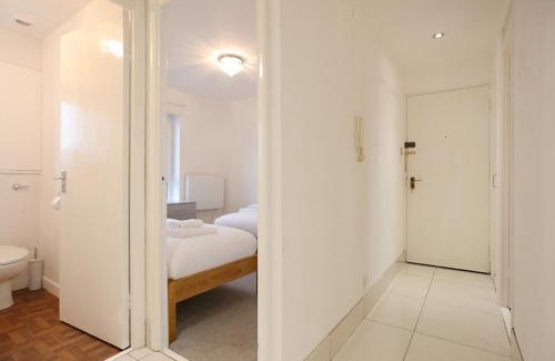 Gogar Apartment | The South Maybury Residence