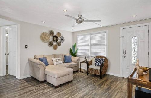 Orange Lake Village House | The Spanish Beach Home only 10mins from the beach!