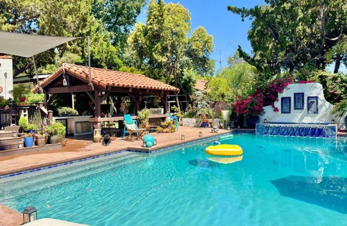 Visalia House | The Spanish Watson Casita, Hot Tub, Pool Oasis