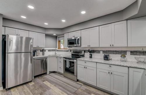 Lake Delton House | The Sparrows Nest at Lighthouse Cove