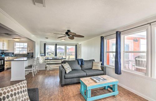Surfside Beach House | The Spicy Crab Freeport Home with Beach-View Deck!