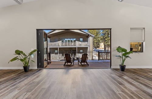Flagstaff House | "The Spruce"-Gathering Tree is your Ultimate Family Reunion Spot