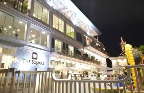 Bang Chak Hotel | The Square 101