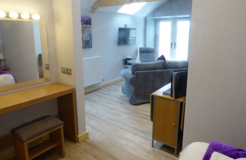 Arden Apartment | The Stables Upper Cottage 7 (Auchendennan) - sleeps 2 guests in 0 bedrooms