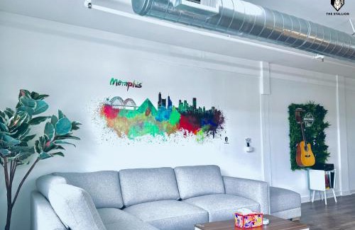 Downtown Memphis Apartment | The Stallion #310 - Walk to Museums - Premium Loft with gated parking