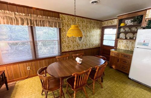 Emerald Isle House | The Stanley Cottage