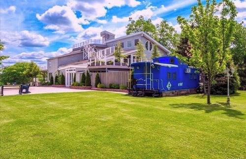 South Fallsburg Villa | The Station House: A Dream Catskills Getaway