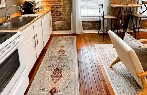Jonesboro Apartment | The Stay on Main - Comfortable, Quaint Stay for Two