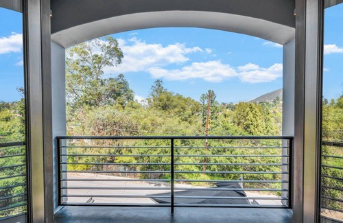 Hollywood Hills House | The Steel Estate