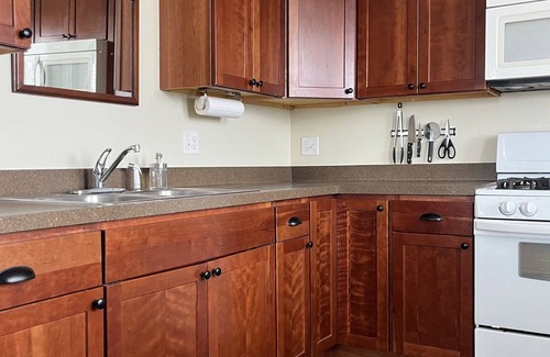 Geneva Apartment | The Steeple: Hotel-Style 1 BR Apt w/King Bed - walk to HWS, Lake, Linden St.