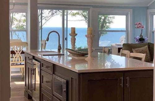 Wading River House | The Stella Beach House: Beachfront & Amazing Views