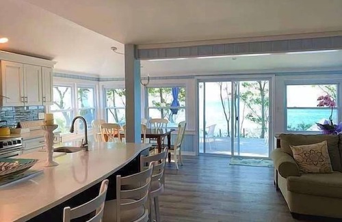 Wading River House | The Stella Beach House: Beachfront & Amazing Views