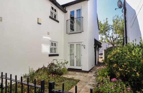 Newton-le-Willows Apartment | The Stocks