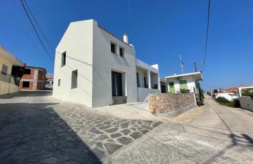 Votsi House | The Stone House