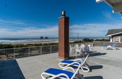 Rockaway Beach House | The Strand at Twin Rocks