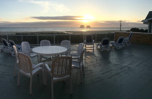 Rockaway Beach House | The Strand at Twin Rocks