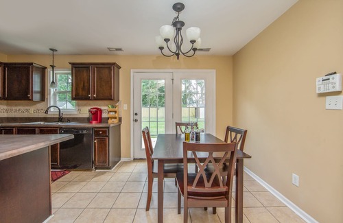 Fayetteville Apartment | The Strickland Stopover