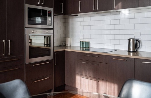 Dunedin City Centre Apartment | The Stuart Street Terraced House