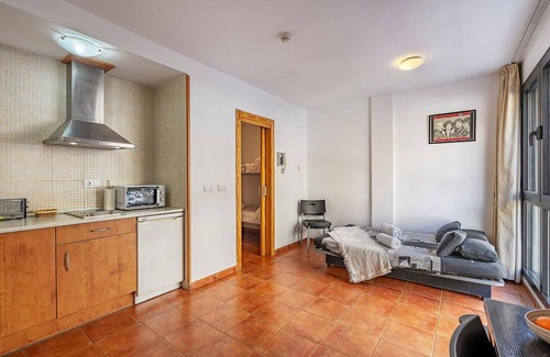 Pradollano Apartment | The studio apartment "Monte Gorbea 7 I" is located in the Sierra Nevada and offers direct access to the