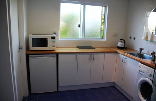 Narrawallee Apartment | "The Studio" at "The Boathouse Narrawallee"