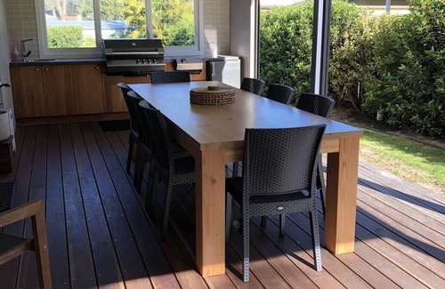 Narrawallee Apartment | "The Studio" at "The Boathouse Narrawallee"
