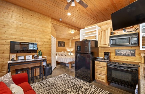 Cascade Apartment | The Studio at Prewett Creek, near Missouri River!