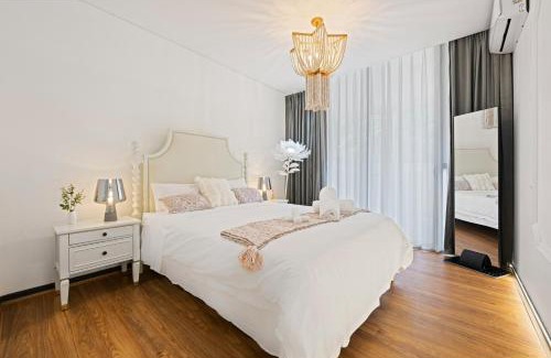 Zetland Apartment | The Stylish Courtyard, Near CBD & Airport, Garage