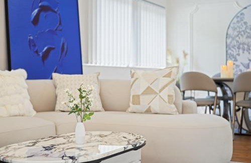 Zetland Apartment | The Stylish Courtyard, Near CBD & Airport, Garage
