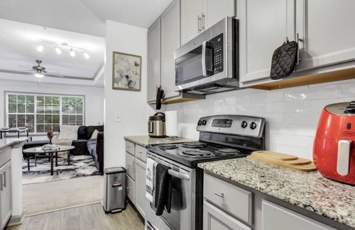 Dunwoody Apartment | *The Stylish Opulence of North Atlanta* Near Atl’s attractions