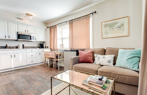 Franklin House | The Suite Spot: 1 bedroom