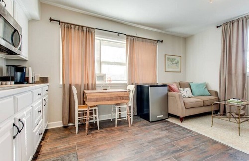Franklin House | The Suite Spot: 1 bedroom