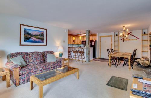 Mammoth Lakes Apartment | The Summit 67