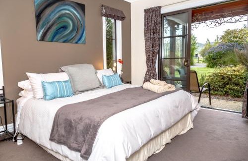 Gladstone Bed & Breakfast | The Summit Lodge