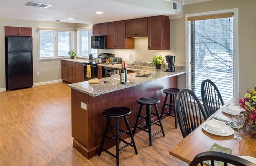 Laconia Hotel | The Summit Resort