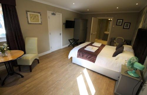 Swindon Hotel | The Sun Inn