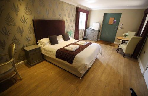 Swindon Hotel | The Sun Inn