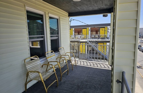 Cape May - Wildwood Condo | The Sunflower, Family Fun in the Sun n2 minute walk to the boardwalk and beach.