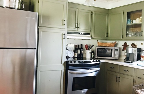 Clarkesville House | The Sunflower is a peaceful retreat in a country setting.