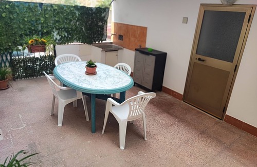 Reggio Calabria House | The Sunflower, whole house 5 minutes from Museum, Cathedral, beach and movida